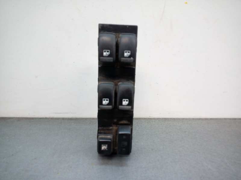 Recambio de mando elevalunas delantero izquierdo para hyundai tucson (jm) 2.0 crdi cat referencia OEM IAM  4 TECLAS 