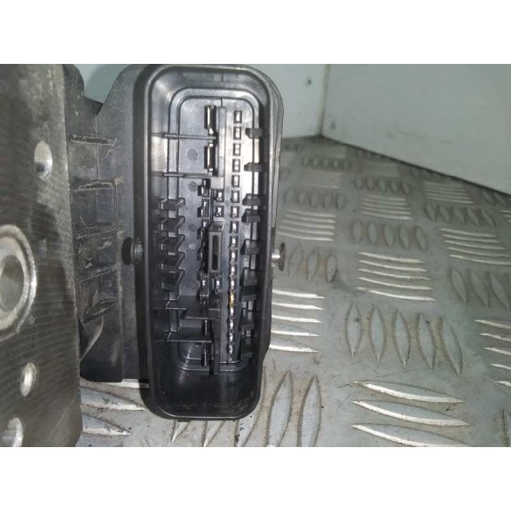 Recambio de abs para toyota corolla (e18) referencia OEM IAM 4451012600  