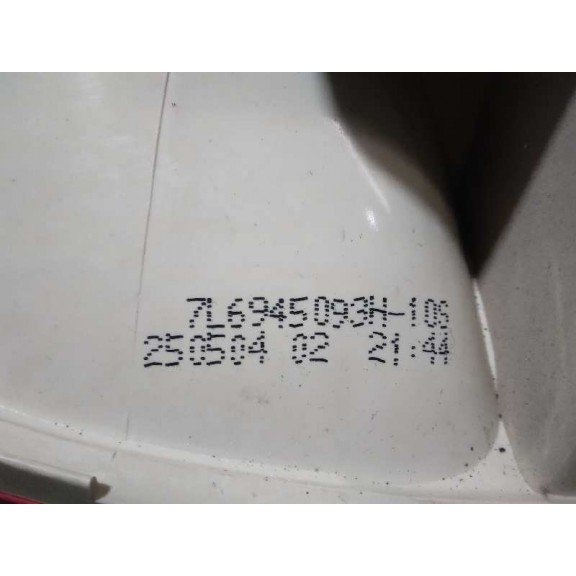 Recambio de piloto trasero izquierdo interior para volkswagen touareg (7la) v6 referencia OEM IAM 7L6945093H  