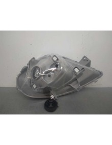 Recambio de faro izquierdo para renault trafic caja cerrada (ab 4.01) referencia OEM IAM 2606000QAE NUEVO 01-06 2
