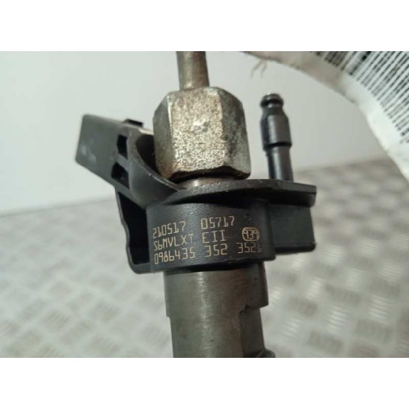 Recambio de inyector para volkswagen crafter caja cerrada 2.5 tdi dpf referencia OEM IAM 076130277 0986435352 