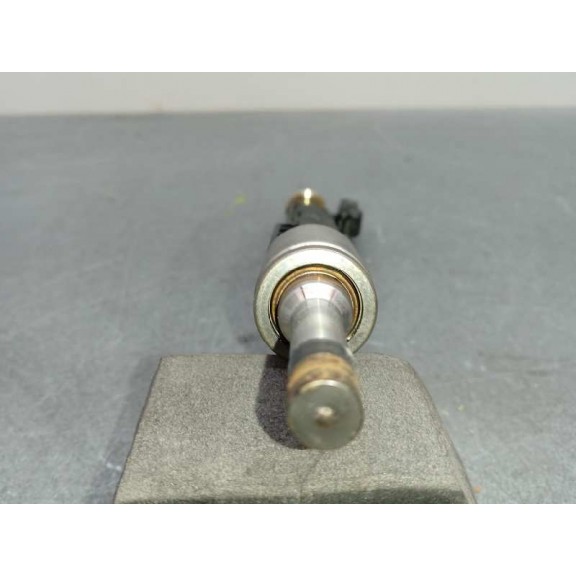 Recambio de inyector para bmw serie m2 coupe (f87) basis referencia OEM IAM 13647639994 65.682KM 0261500533