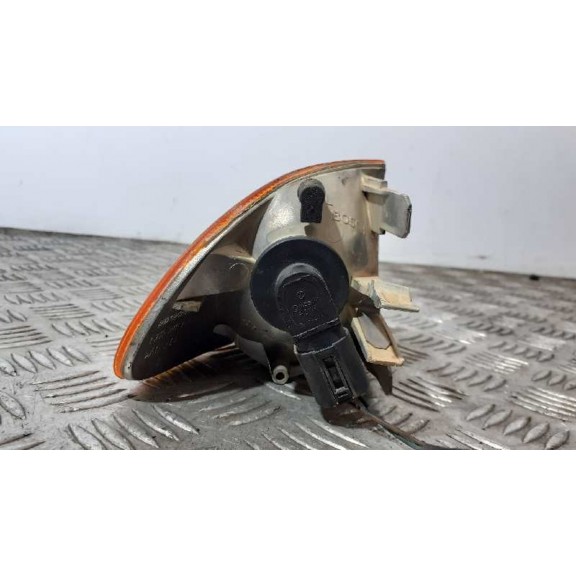 Recambio de piloto delantero izquierdo para bmw serie 3 berlina (e46) 320d referencia OEM IAM 1315106140  