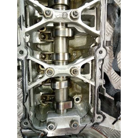 Recambio de culata para volkswagen golf v berlina (1k1) 1.6 referencia OEM IAM 06B1033731  