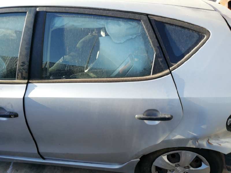 Recambio de puerta trasera izquierda para hyundai i30 classic referencia OEM IAM 770032R010 770032R010 REVISAR