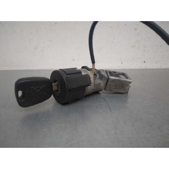 Recambio de conmutador de arranque para peugeot 207 xt pack referencia OEM IAM 36410600 3 PINES 