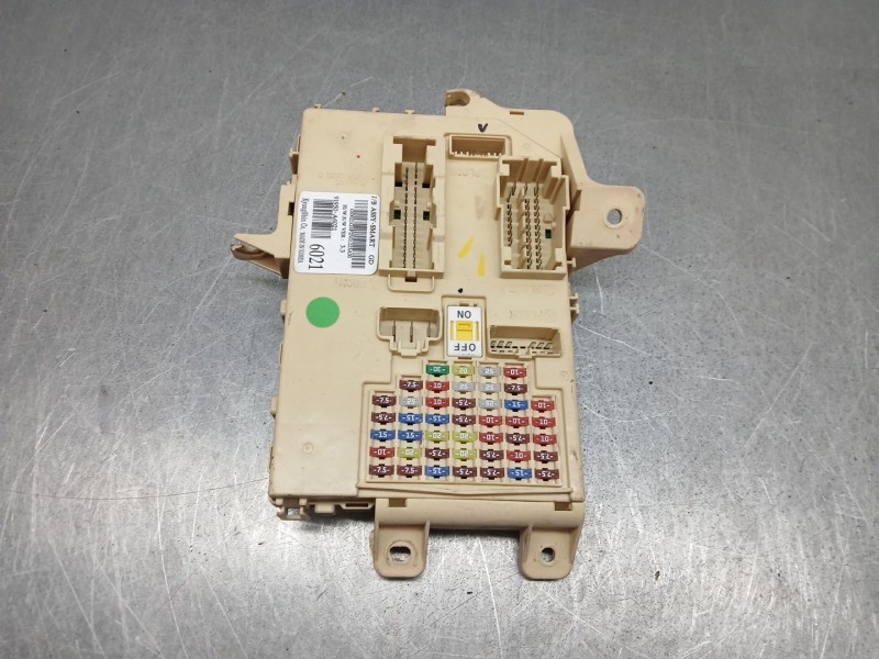 Recambio de caja reles / fusibles para hyundai i30 (gd) base referencia OEM IAM 91950A6021  