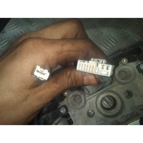 Recambio de volante para hyundai tucson 25 aniversario 4x2 referencia OEM IAM 96720D7220 SIN AIRBAG 