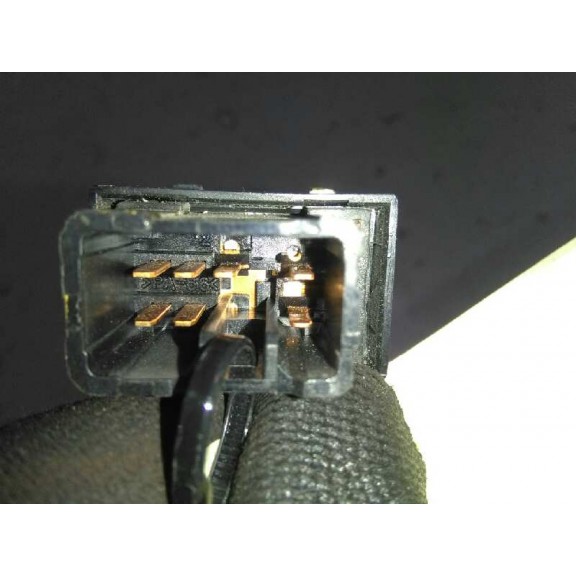 Recambio de mando elevalunas trasero izquierdo para kia sorento 2.5 crdi concept referencia OEM IAM   