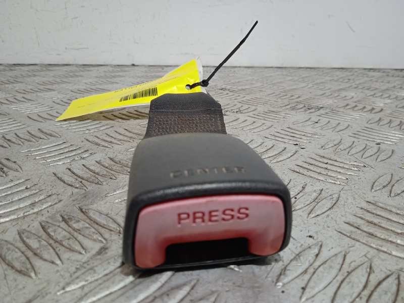 Recambio de enganche cinturon para toyota yaris (ksp9/scp9/nlp9) 1.3 cat referencia OEM IAM   