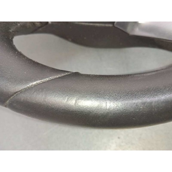 Recambio de volante para peugeot 208 allure referencia OEM IAM 96750123ZD ALGO MARCADO 