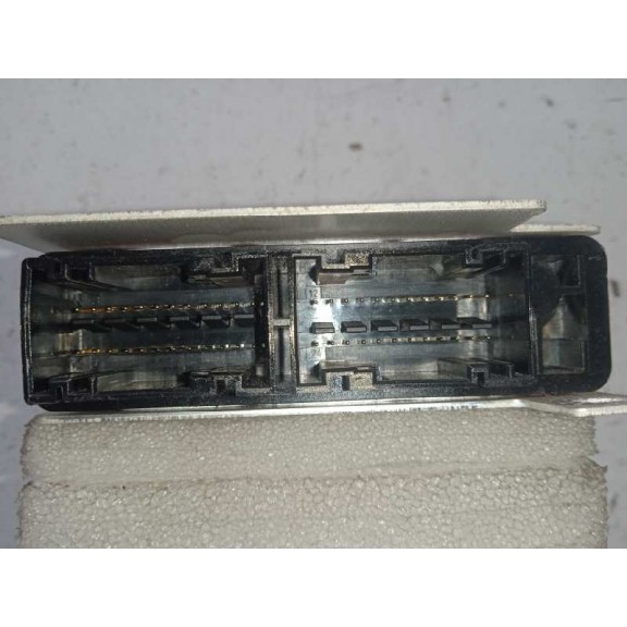 Recambio de centralita airbag para kia carens 2.0 crdi ex monovolumen referencia OEM IAM 0K2FE677F0  