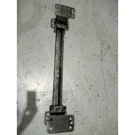 Recambio de refuerzo paragolpes delantero para mazda 2 berlina (dy) 1.4 diesel cat referencia OEM IAM   