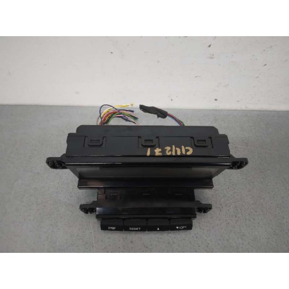 Recambio de display para kia cee´d emotion referencia OEM IAM 957101H100  