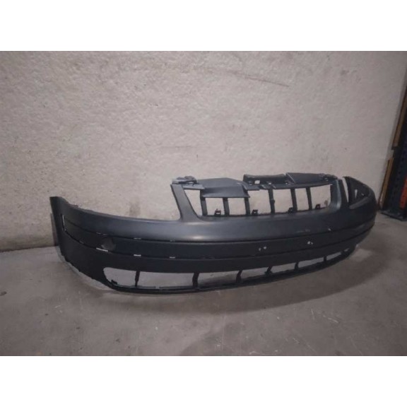 Recambio de paragolpes delantero para volkswagen passat berlina (3b2) referencia OEM IAM 3B0807217AGRU NUEVO ROCE LEVE