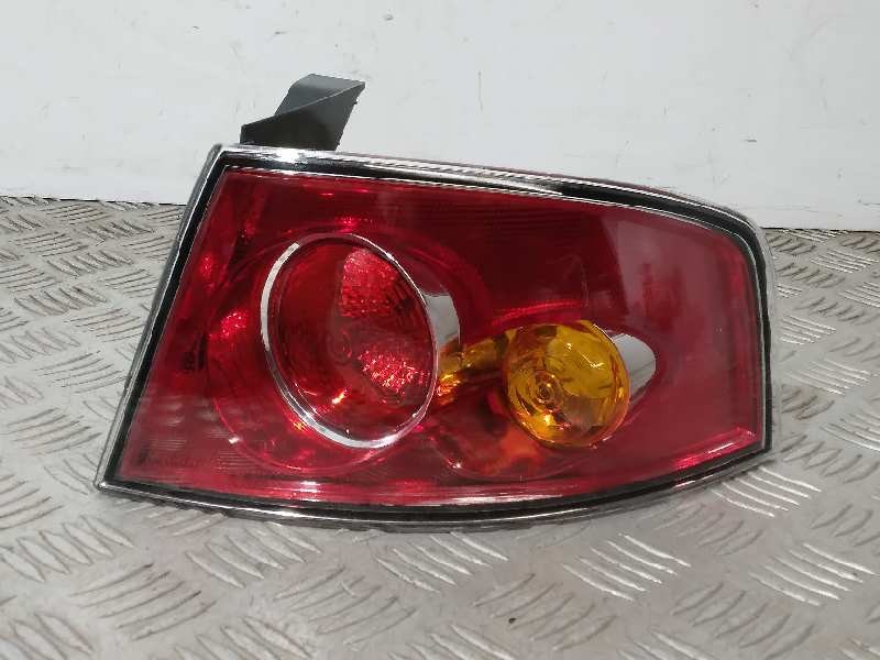 Recambio de piloto trasero derecho para seat ibiza (6l1) referencia OEM IAM 084451916R NUEVO 