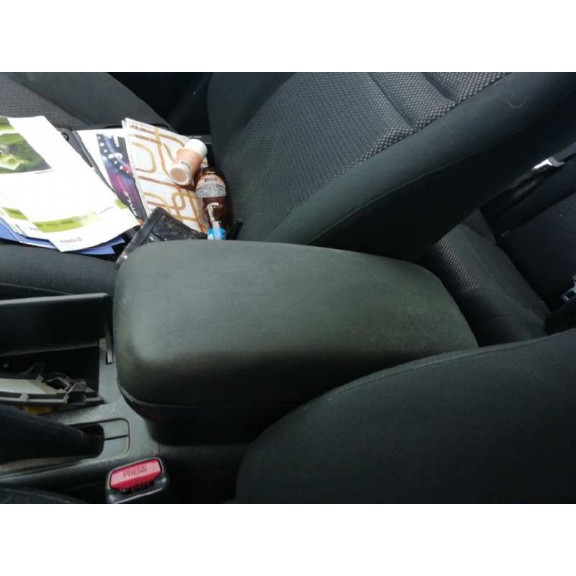 Recambio de apoyabrazos central para toyota avensis berlina (t25) 1.8 sol sedán (4-ptas.) referencia OEM IAM   