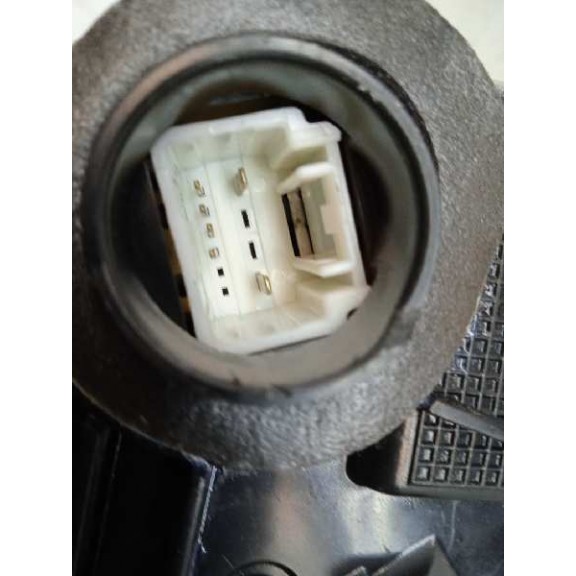 Recambio de cerradura puerta delantera izquierda para toyota urban cruiser active referencia OEM IAM 9060118  6 PINS