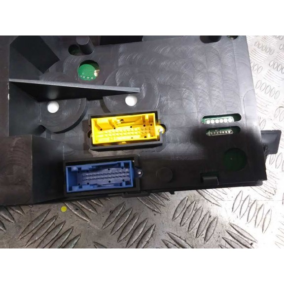 Recambio de cuadro instrumentos para nissan primera berlina (p12) acenta referencia OEM IAM AU860  