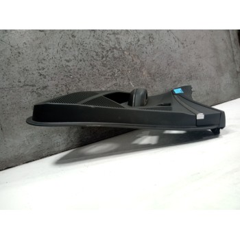 Recambio de guarnecido puerta trasera izquierda para renault megane e-tech suv ev40 referencia OEM IAM   