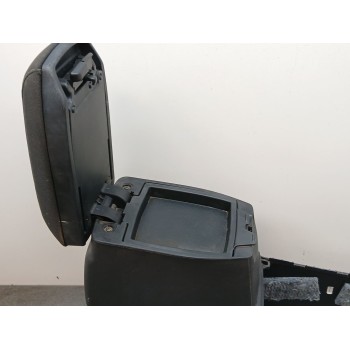 Recambio de apoyabrazos central para toyota auris hybrid active referencia OEM IAM   