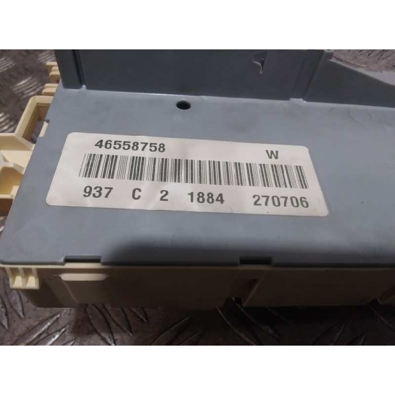 Recambio de caja reles / fusibles para alfa romeo 147 (190) 1.9 jtd cat referencia OEM IAM 46558758  