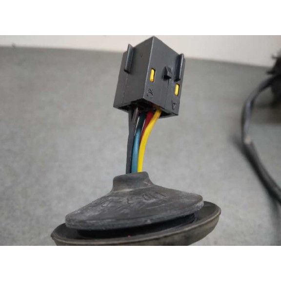 Recambio de retrovisor izquierdo para opel meriva b selective referencia OEM IAM 212876153 5 CABLES CARCASA SUELTA