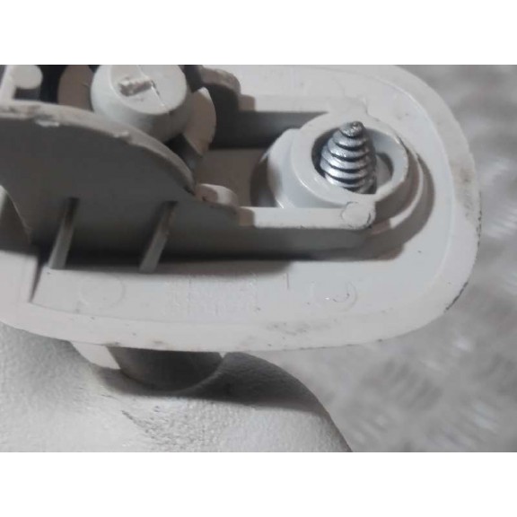 Recambio de parasol derecho para dacia sandero 0.9 tce cat referencia OEM IAM 964004088R  