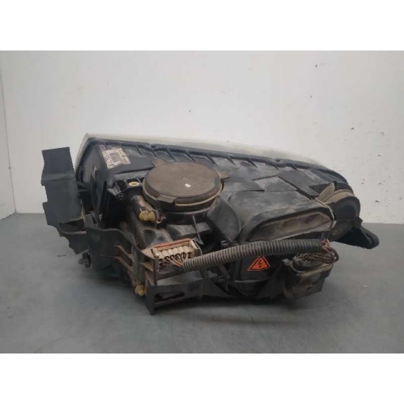 Recambio de faro derecho para volkswagen touareg (7la) tdi r5 referencia OEM IAM 7L6941016BB XENON 