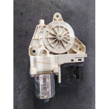 MOTOR ELEVALUNAS TRASERO DERECHO 827306548R 827306548R