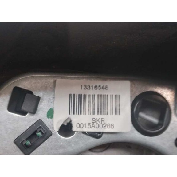 Recambio de volante para opel insignia berlina cosmo referencia OEM IAM 13316548 DESGASTADO 