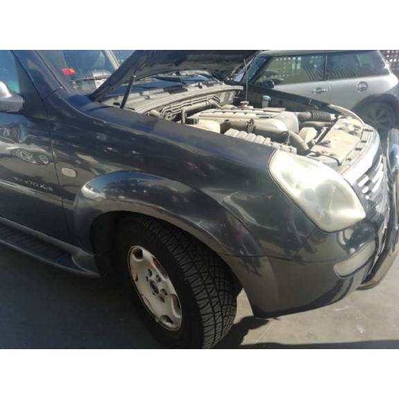 Recambio de aleta delantera derecha para ssangyong rexton 2.7 turbodiesel cat referencia OEM IAM   