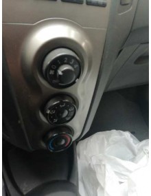 Recambio de mando calefaccion / aire acondicionado para toyota yaris live referencia OEM IAM 554060D190  
