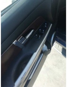 Recambio de guarnecido puerta delantera izquierda para ssangyong rexton 2.7 turbodiesel cat referencia OEM IAM    2