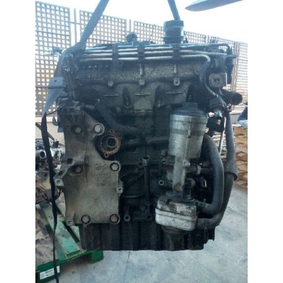 Recambio de motor casco para volkswagen passat variant (3c5) 1.9 tdi referencia OEM IAM BKC  
