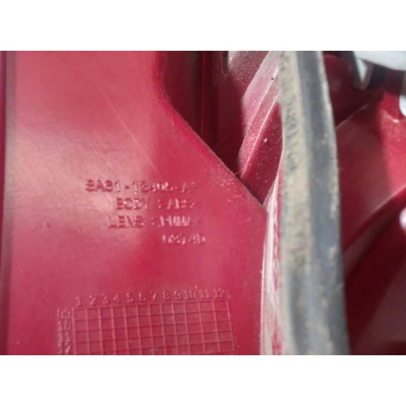 Recambio de piloto trasero izquierdo para ford fiesta (cb1) trend referencia OEM IAM 8A6113405A GOLPEADO 