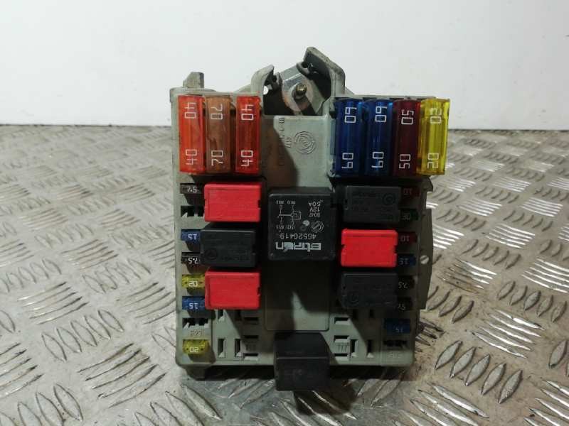 Recambio de caja reles / fusibles para fiat doblo cargo (223) 1.9 d furg. referencia OEM IAM 46760542  
