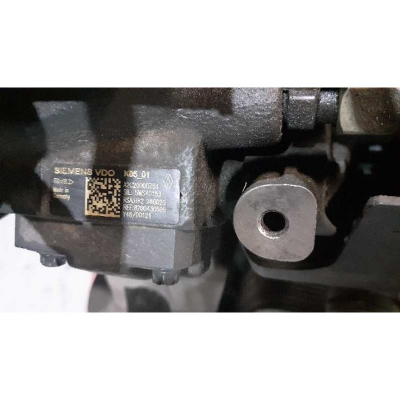 Recambio de bomba inyeccion para renault megane ii berlina 5p 1.5 dci diesel referencia OEM IAM 8200430599  