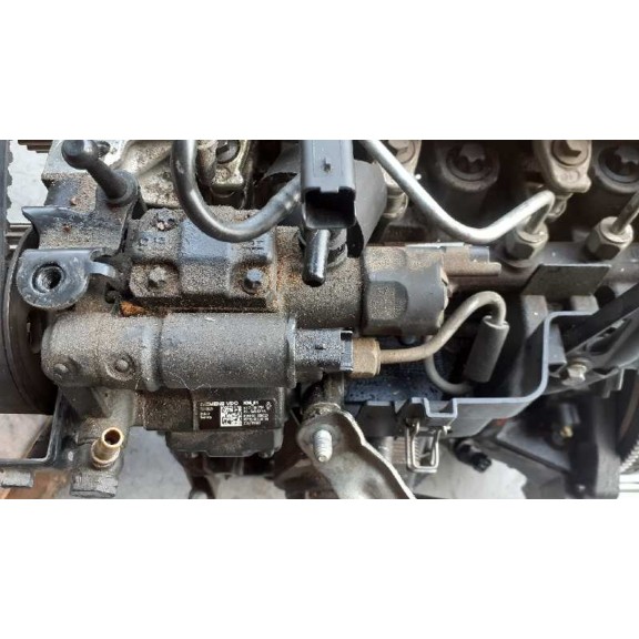 Recambio de bomba inyeccion para renault megane ii berlina 5p 1.5 dci diesel referencia OEM IAM 8200430599  