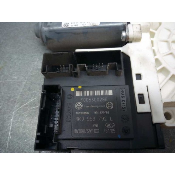 Recambio de motor elevalunas delantero derecho para volkswagen passat berlina (3c2) highline referencia OEM IAM 1K0959702P 1K095