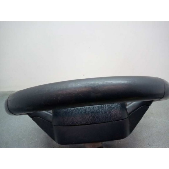 Recambio de volante para toyota corolla (e18) referencia OEM IAM 451000Z340 CON MANDOS 