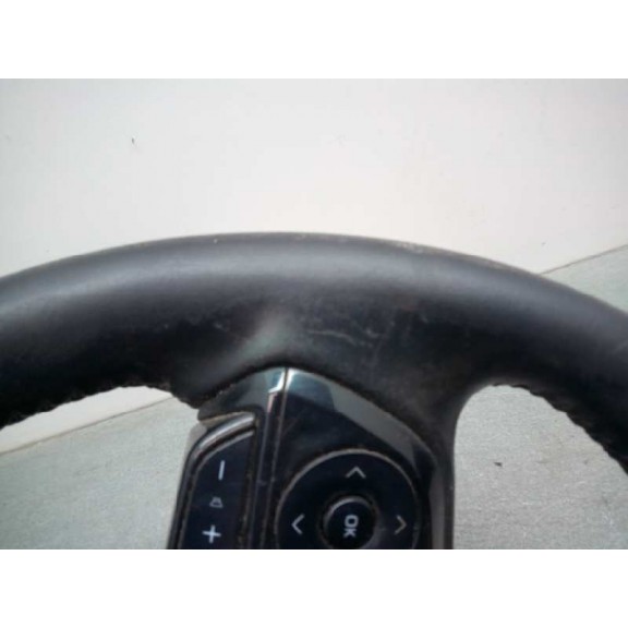 Recambio de volante para toyota corolla (e18) referencia OEM IAM 451000Z340 CON MANDOS 