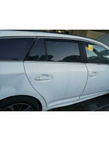 Recambio de puerta trasera derecha para toyota avensis touring sports advance referencia OEM IAM   
