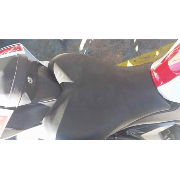 Recambio de asiento delantero izquierdo para yamaha r7 referencia OEM IAM BEB247100000  BEB247100000