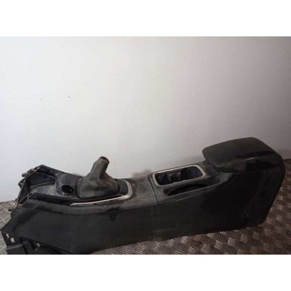 Recambio de apoyabrazos central para nissan pulsar (c13) acenta referencia OEM IAM   