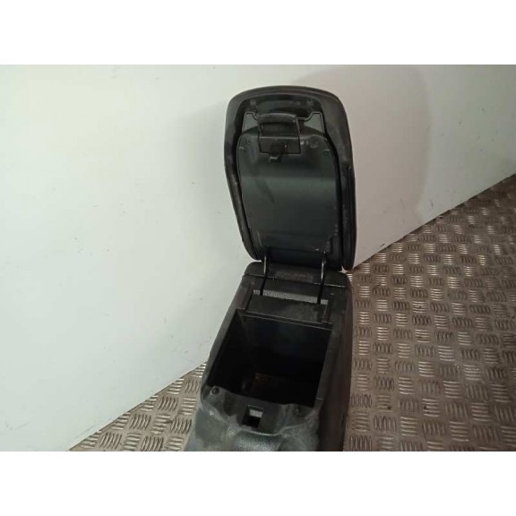 Recambio de apoyabrazos central para nissan pulsar (c13) acenta referencia OEM IAM   