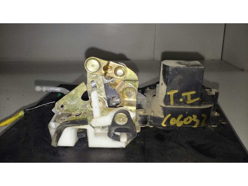 Recambio de cerradura puerta trasera izquierda para mg serie 45 (t/rt) classic referencia OEM IAM   