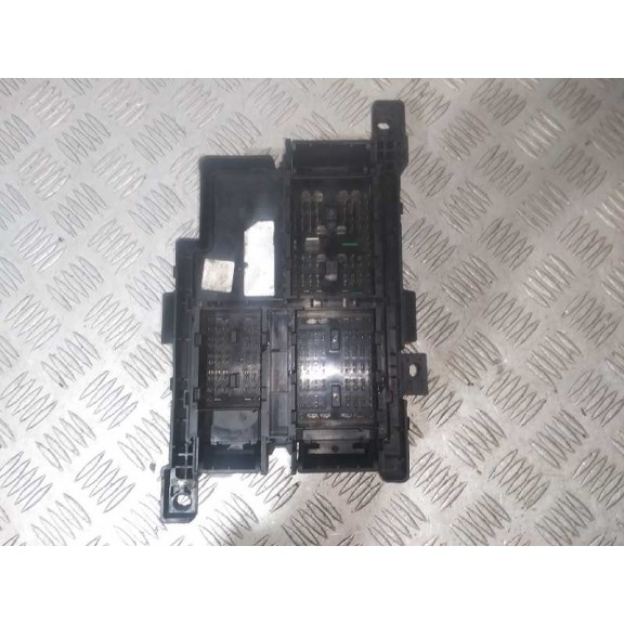 Recambio de caja reles / fusibles para kia carens (un) concept referencia OEM IAM 919501D  