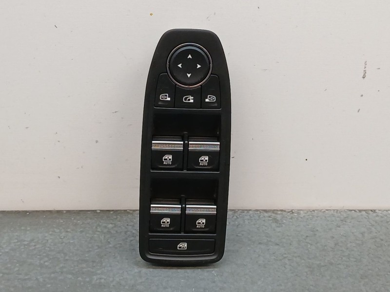 Recambio de mando elevalunas delantero izquierdo para renault megane e-tech suv ev40 referencia OEM IAM 254100000r  