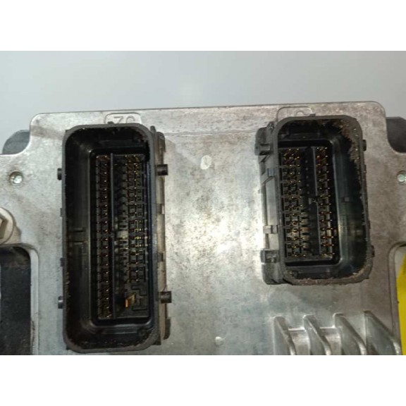 Recambio de centralita motor uce para opel insignia berlina cosmo referencia OEM IAM 12636386  